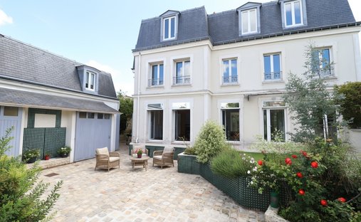 House in Le Centre, Meudon, France 1