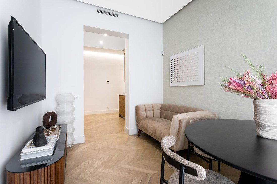 Apartment in Chamberi, Madrid, Spain 3 - 15380791