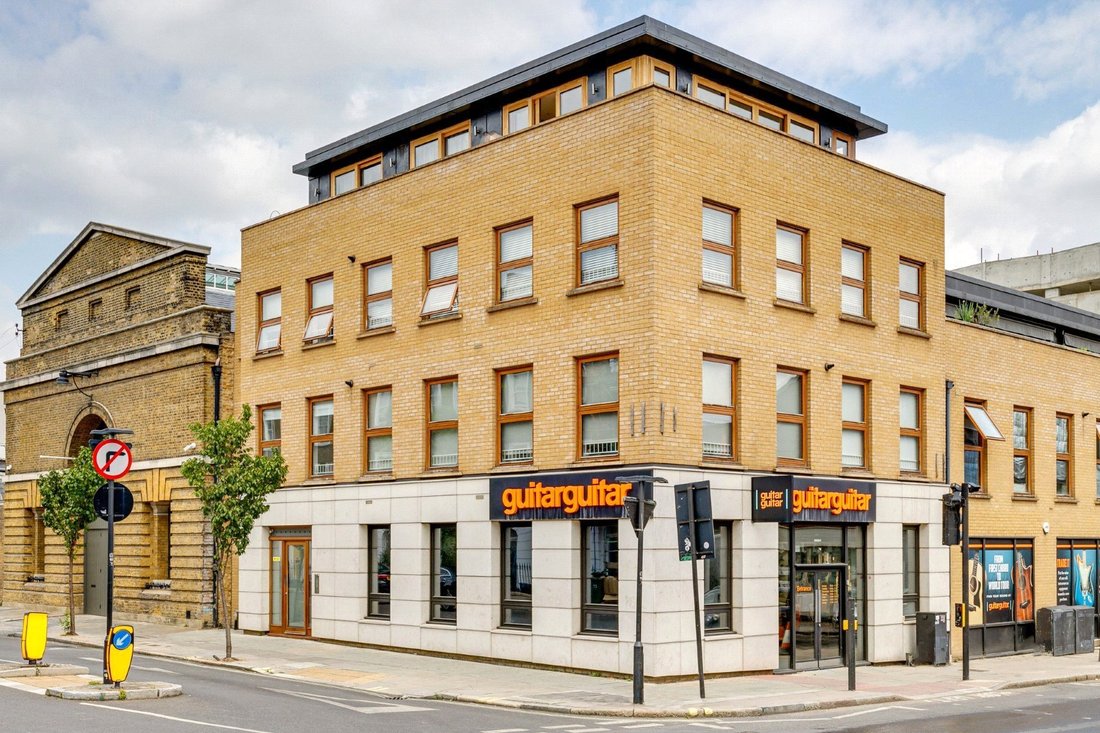 Apartment in Camden Town, Camden, England 3 - 17061674