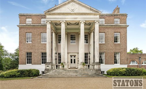 Apartment in Broxbourne, England 1