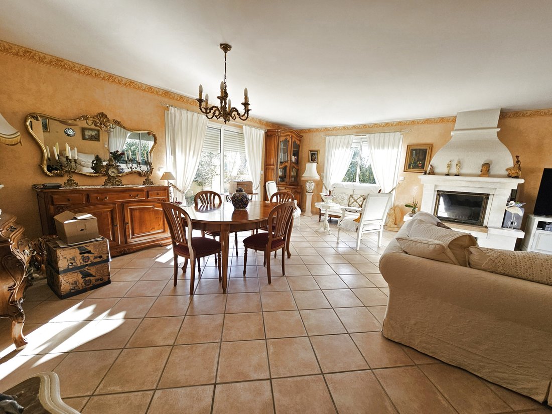 House in Centre Ville, Aigues-Mortes, France 1 - 17064074