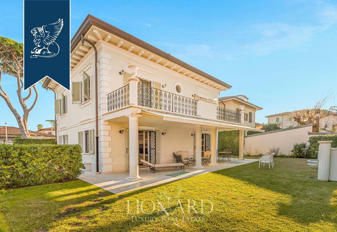 Villa in Center, Forte dei Marmi, Tuscany 1 - 17064326