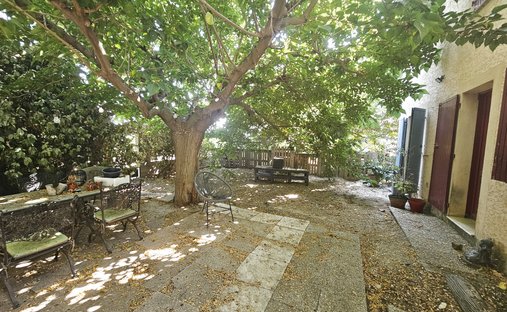 House in Centre Ville, Aigues-Mortes, France 1