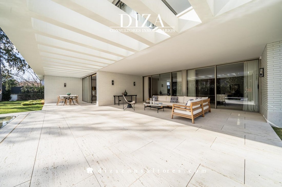 Villa in Moncloa-Aravaca, Madrid, Spain 4 - 15290261