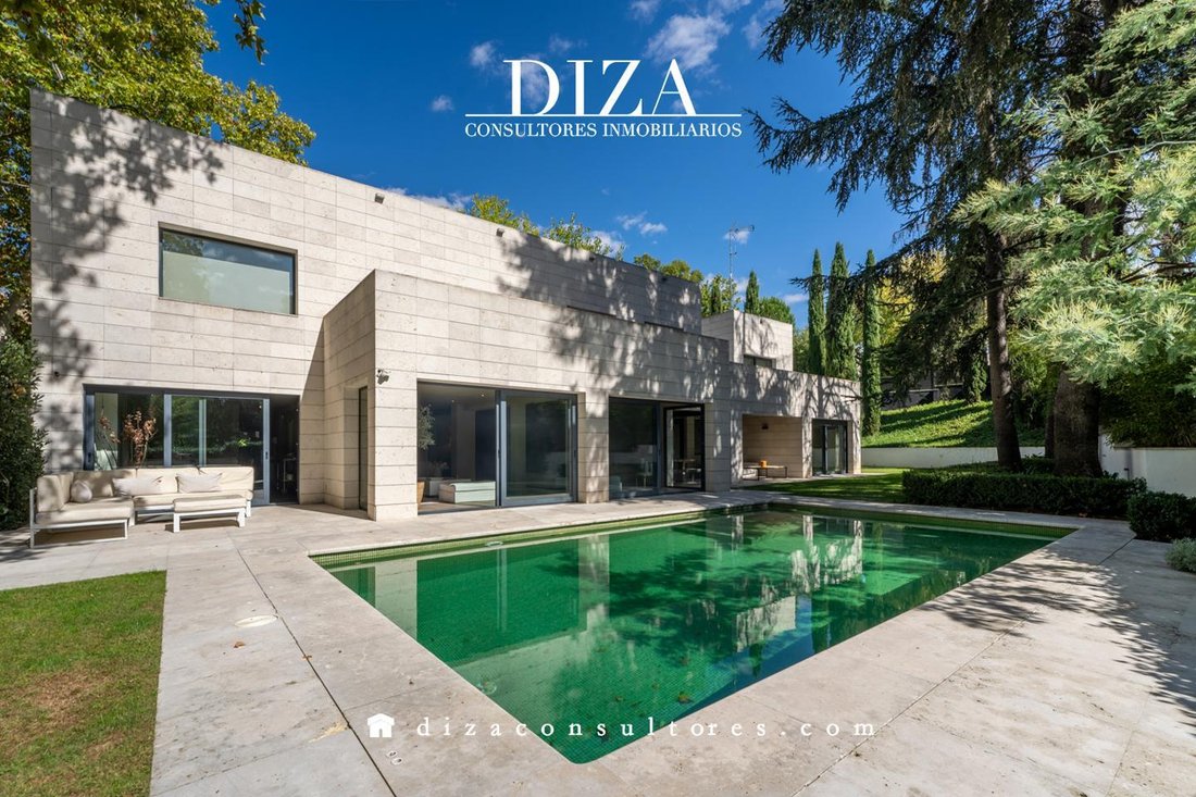 Villa in Moncloa-Aravaca, Madrid, Spain 4 - 14825218