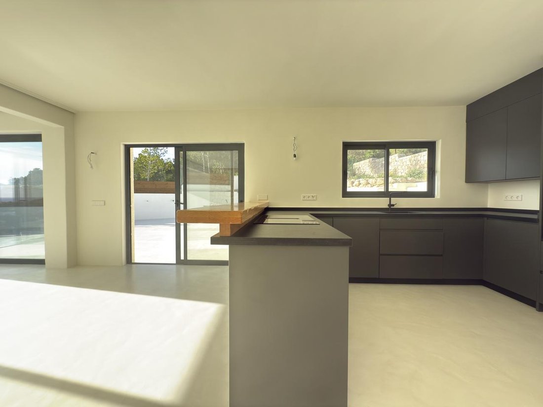 Villa in Cala Llonga, Ibiza, Santa Eularia des Riu, Balearic Islands 1 - 17061883