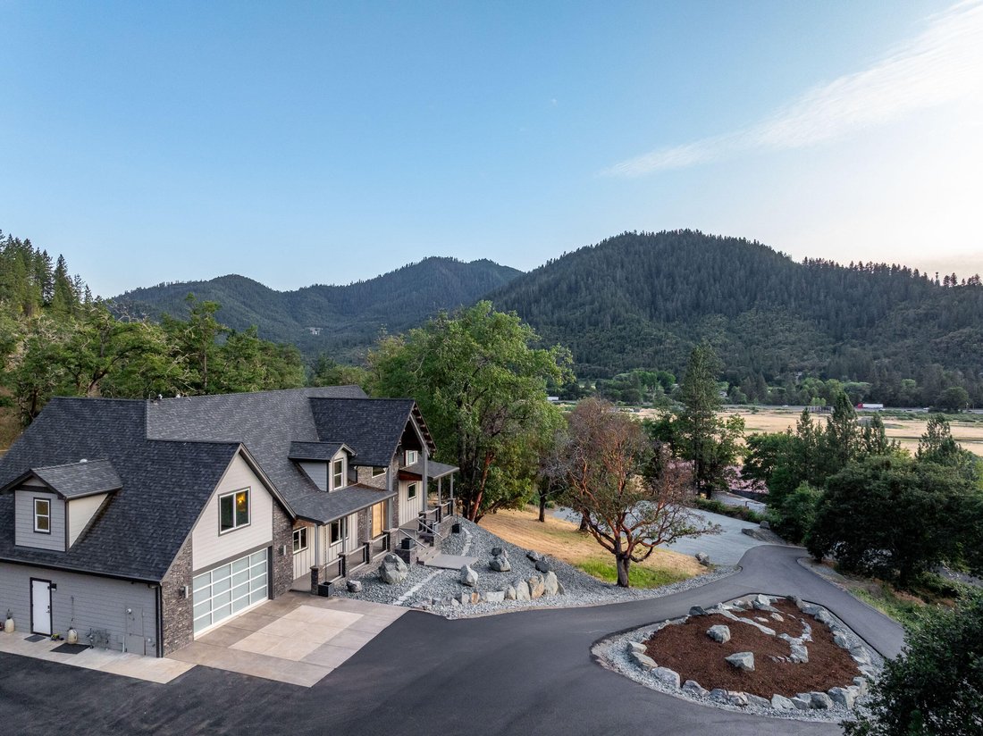 House in Gold Hill, Oregon, United States 3 - 17061378