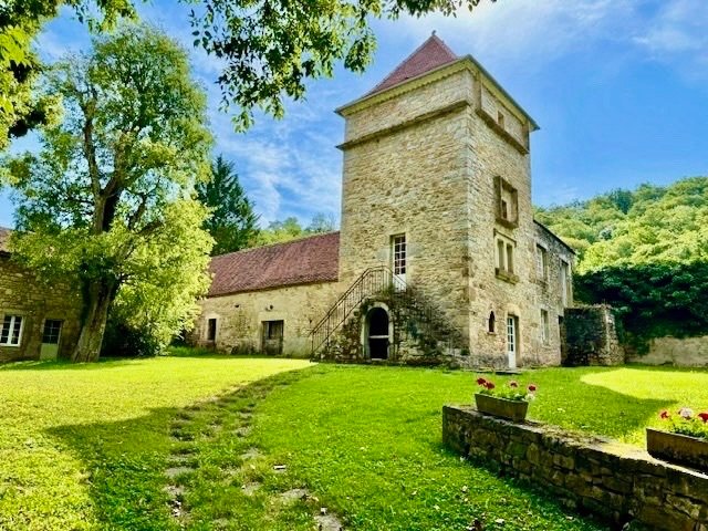 Estate in Centre Ancien, Figeac, France 5 - 17064144