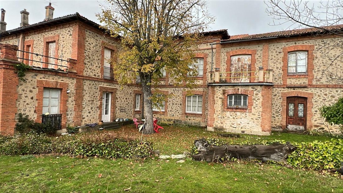 Villa in Navas de Riofrio, Castile and Leon, Spain 3 - 17003643
