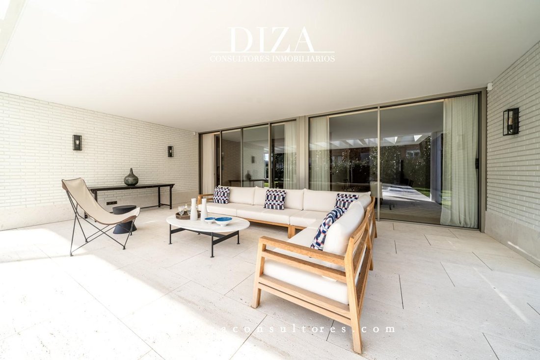 Villa in Moncloa-Aravaca, Madrid, Spain 5 - 15290261