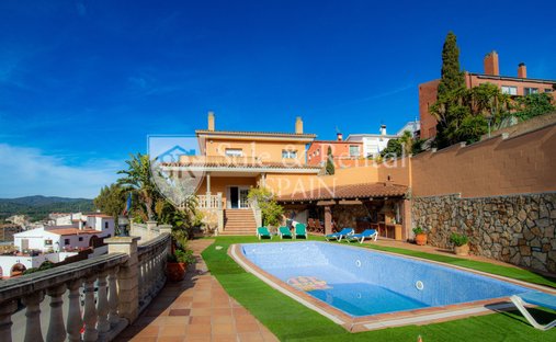Chalet a Tossa de Mar, Catalogna, Spagna 1