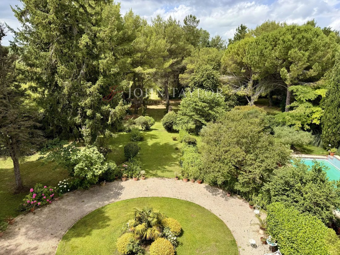 House in Orgon, Provence-Alpes-Côte d'Azur, France 4 - 15723632