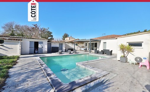 Villa in La Plaine Notre Dame-Pas des Lanciers, Marignane, France 1