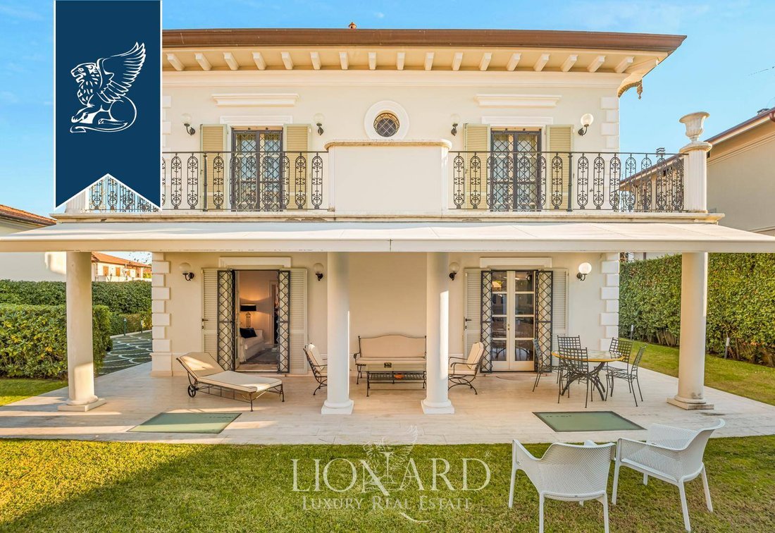 Villa in Center, Forte dei Marmi, Tuscany 2 - 17064326