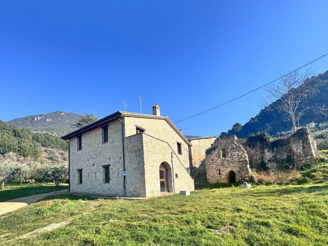 Casa de Campo en Spello, Umbría, Italia 2 - 17065186