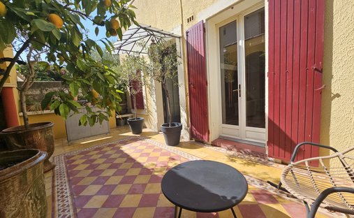 House in Centre Ville, Aigues-Mortes, France 1