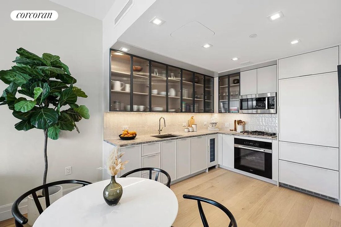 Condo in New York, New York, United States 1 - 17062557