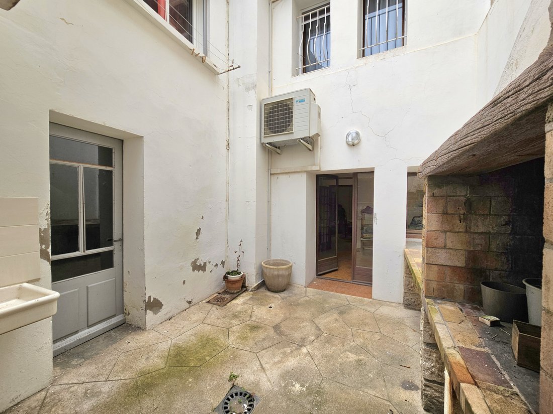 House in Centre Ville, Aigues-Mortes, France 2 - 17064012