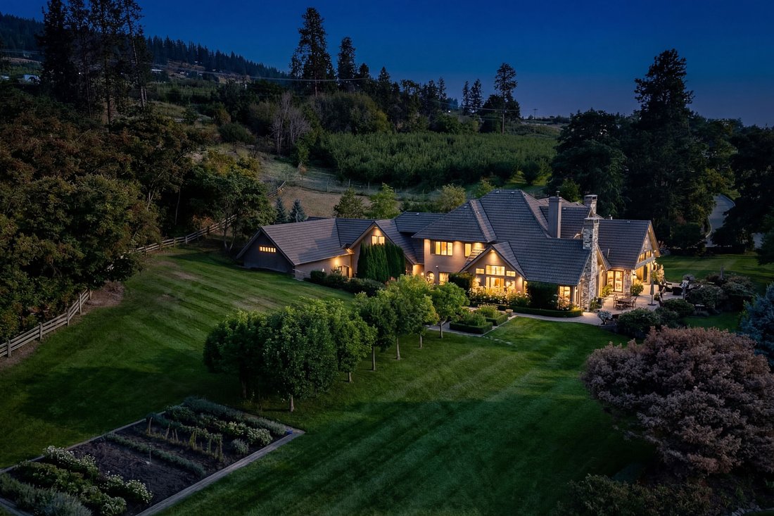 House in Lake Country, British Columbia, Canada 2 - 17062763