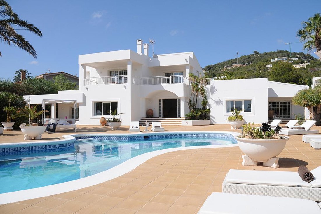 Villa in Cap Martinet, Santa Eularia des Riu, Balearic Islands 1 - 15941101
