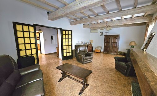 House in Centre Ville, Aigues-Mortes, France 1
