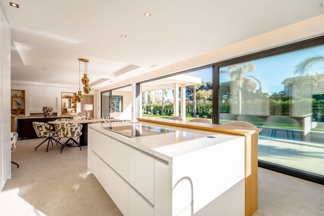 Villa in Ville-Les Saquedes-Le Bouillonnet, Sainte-Maxime, France 4 - 14343395
