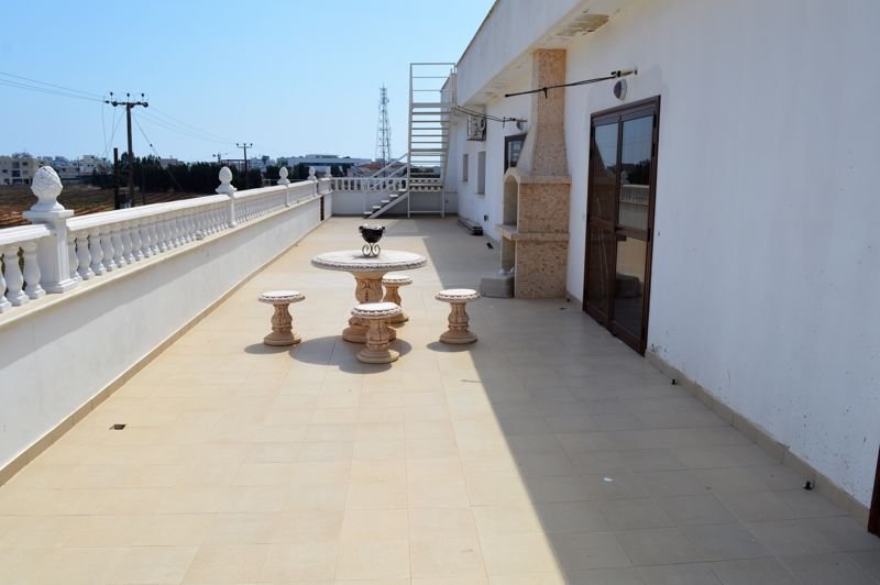Maison à Derýnia, District de Famagouste, Chypre 3 - 15004192