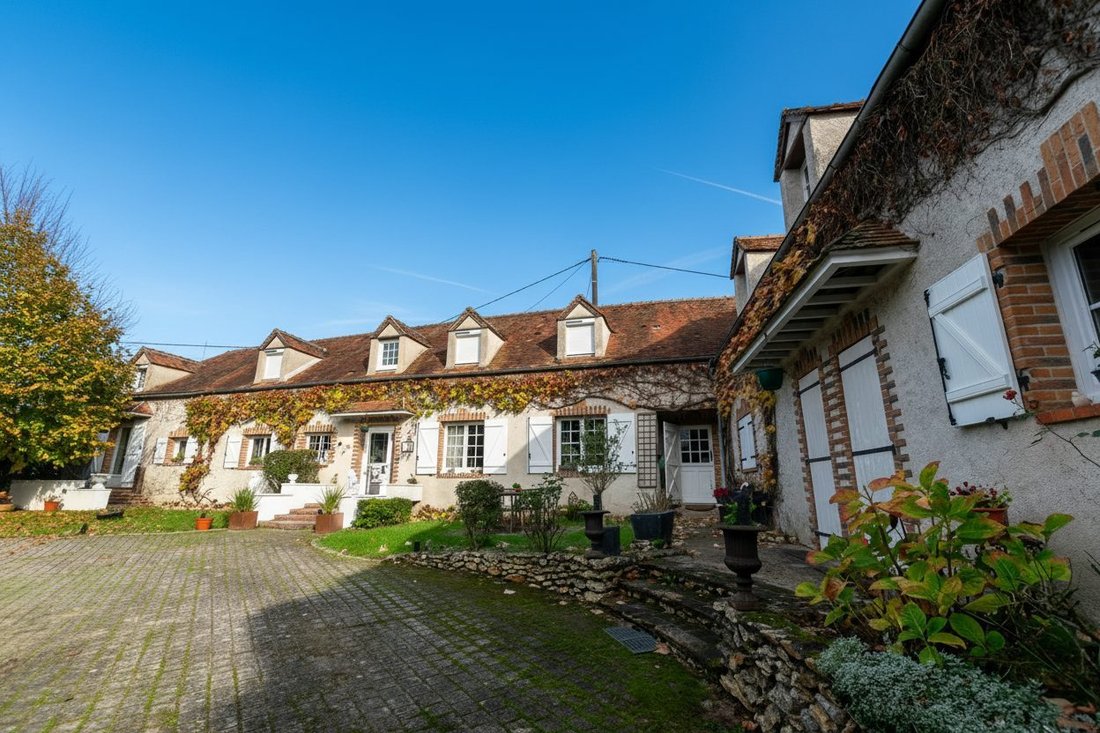 House in Les Bordes, Centre-Val de Loire, France 1 - 17065489