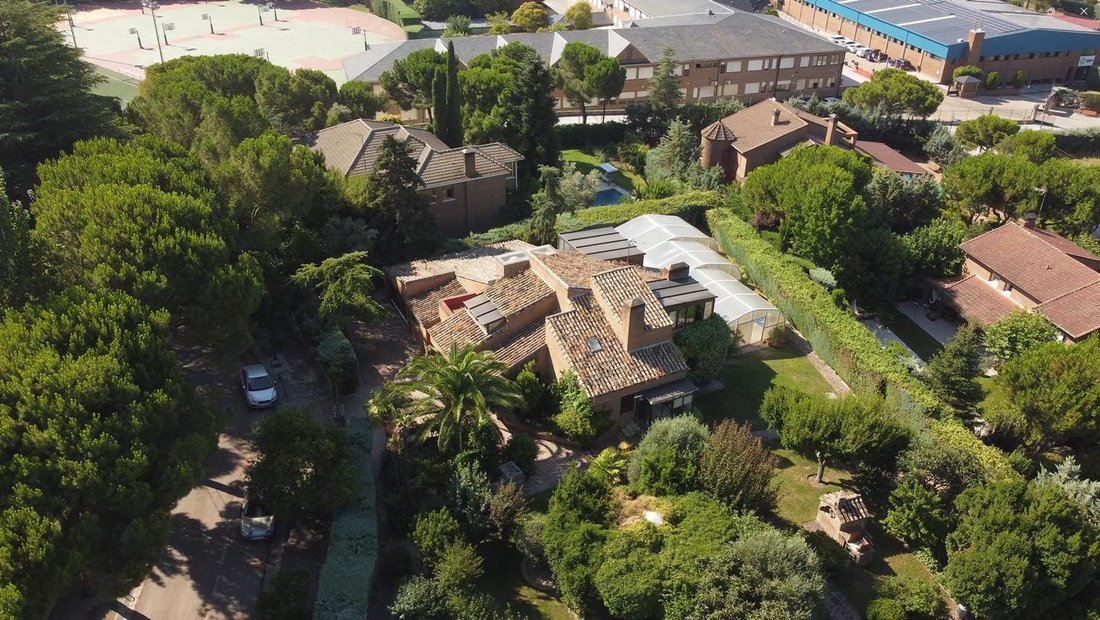 Villa in Boadilla del Monte, Comunidad de Madrid, Spain 1 - 15927736