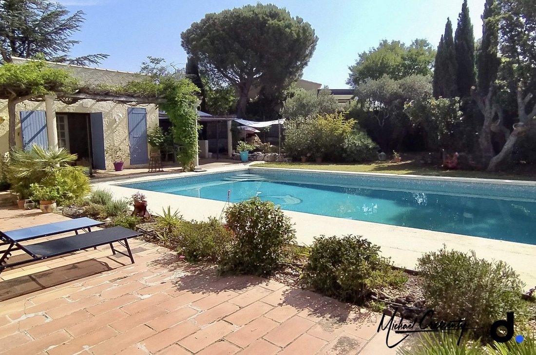Villa in Aureille, Provence-Alpes-Côte d'Azur, France 1 - 17065526