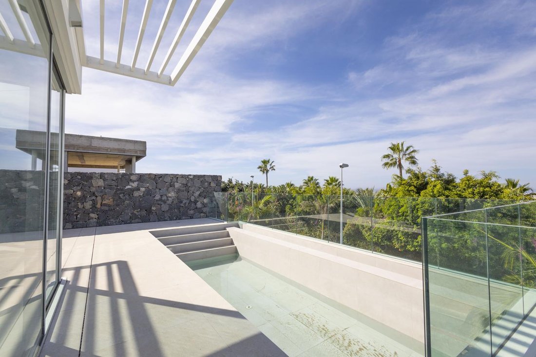Villa in Costa Adeje, Adeje, Canary Islands 1 - 16915480