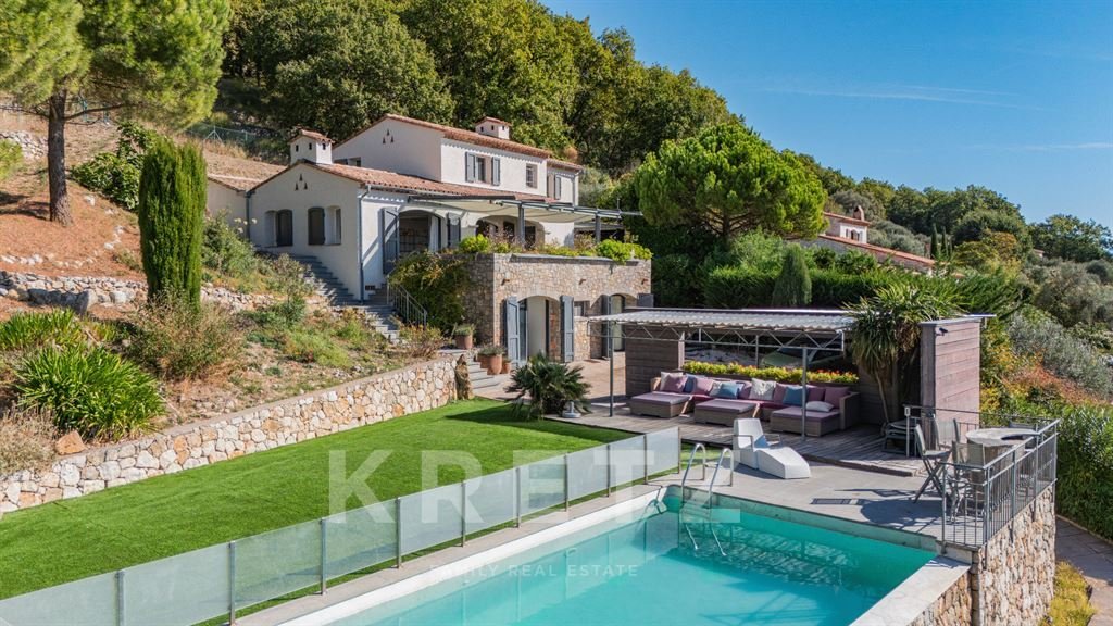 House in Châteauneuf-Grasse, Provence-Alpes-Côte d'Azur, France 4 - 16392485