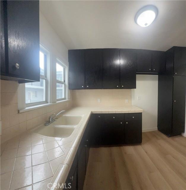 Los Angeles, California, United States 3 - 17062566