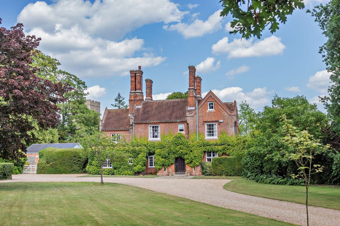 House in Wickham Skeith, England 5 - 17061958