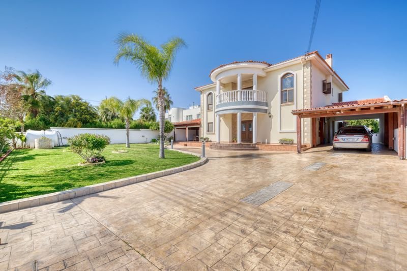 Villa in Larnaca, Larnaca, Cyprus 1 - 15367671