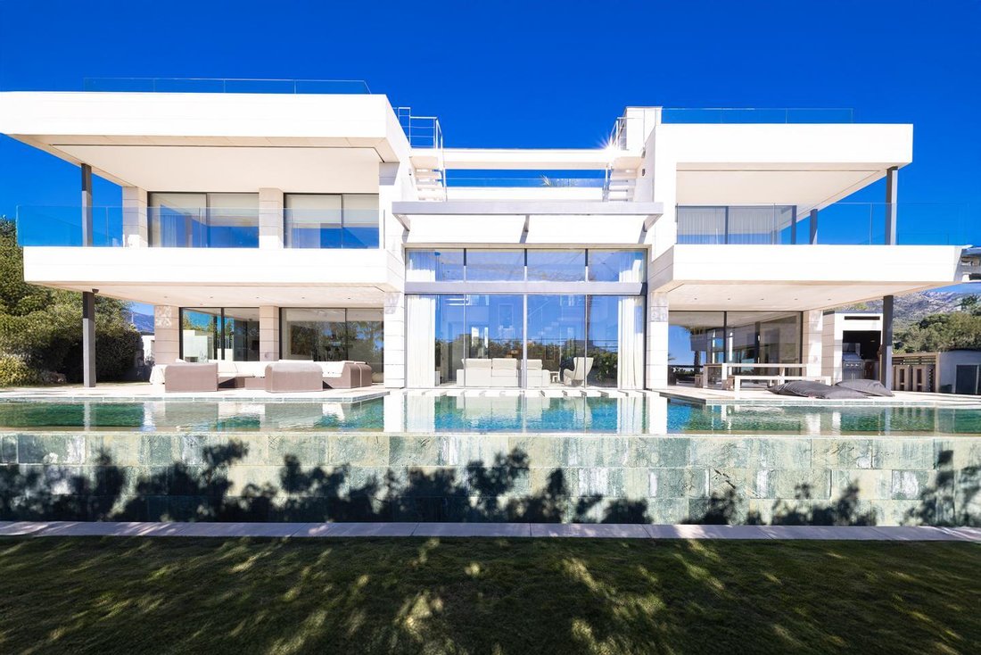 Villa in Marbella, Andalusia, Spain 1 - 15037609