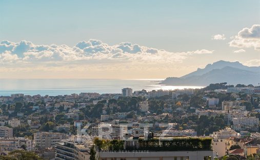 Apartment in Vieux Cannet, Le Cannet, France 1