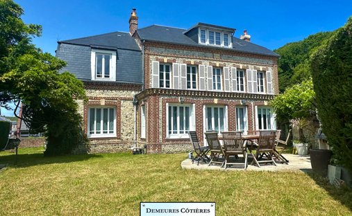 Estate in Yport, Normandy, France 1