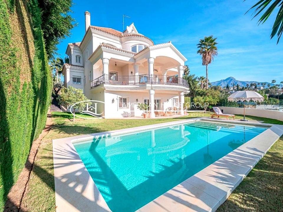 Chalet in Nueva Andalucia, Marbella, Spain 1 - 14842631