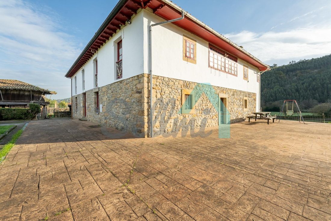 Villa in Villaviciosa, Asturias, Spain 1 - 15029948