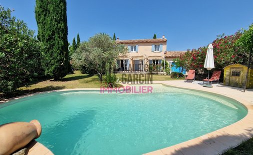 House in Nevons-route d'Apt, L'Isle-sur-la-Sorgue, France 1