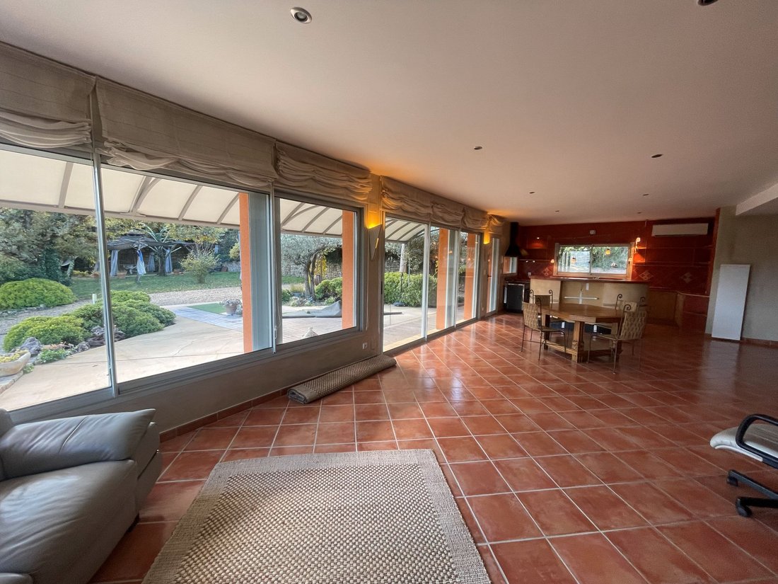 Estate in Ouest Sud, Vaison-la-Romaine, France 2 - 17064099