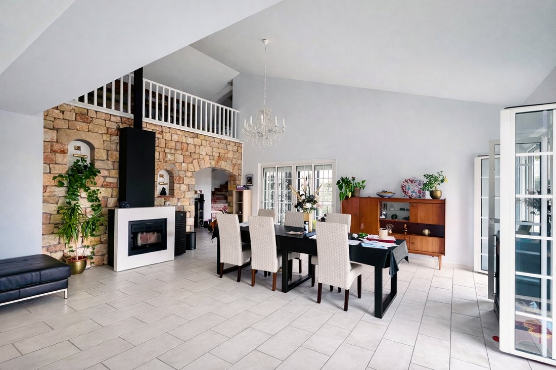 Villa in Poussan, Occitania, France 4 - 16498550