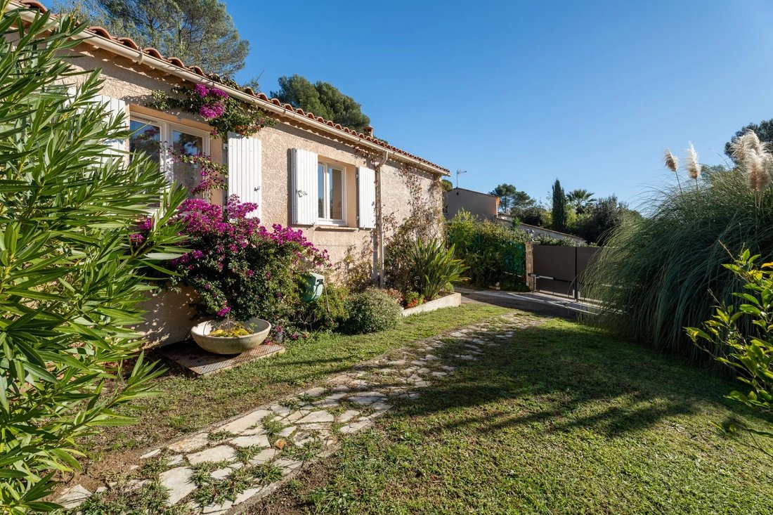 House in Bois Fleuri-Chevre d'Or-Saint Philippe, Biot, France 2 - 16679127
