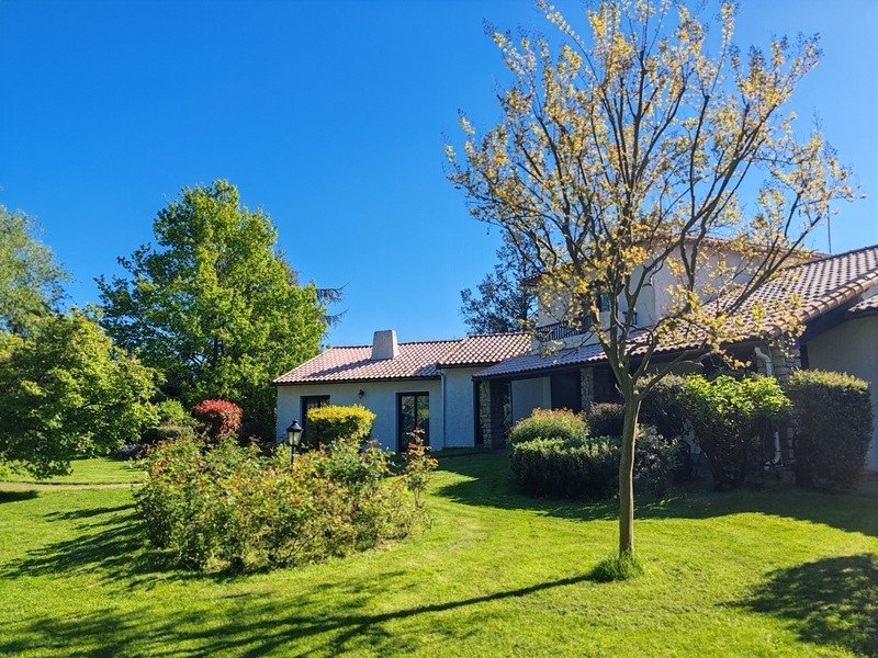 House in L'Oie, Pays de la Loire, France 2 - 17064636