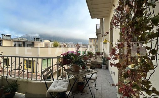 Apartment in Western Lake Center, Como, Lombardy 1