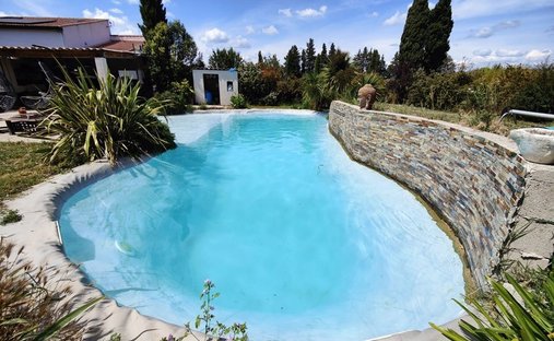 Maison à Sénas, Provence-Alpes-Côte d'Azur, France 1