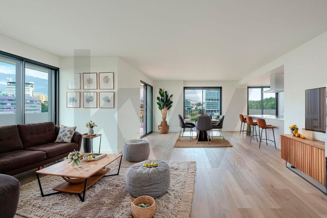 Apartment in Alges, Lisbon, Portugal 1 - 17066142