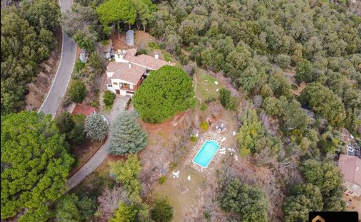 Country House in Sant Iscle de Vallalta, Catalonia, Spain 1