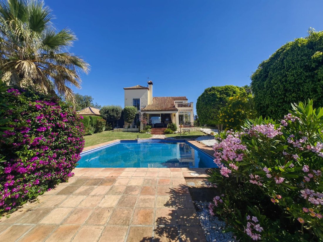 Villa in Estepona, Andalusia, Spain 1 - 17066244